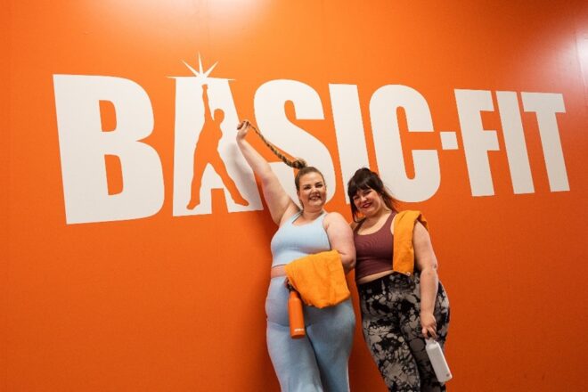 Basic-Fit x Flair: Romy Curvy